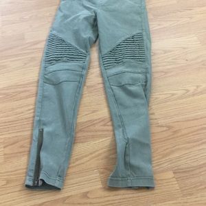 The famous cargo leggings